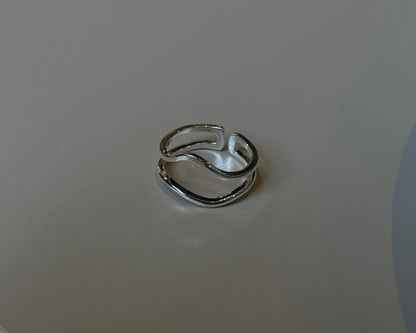 Twinwave Ring