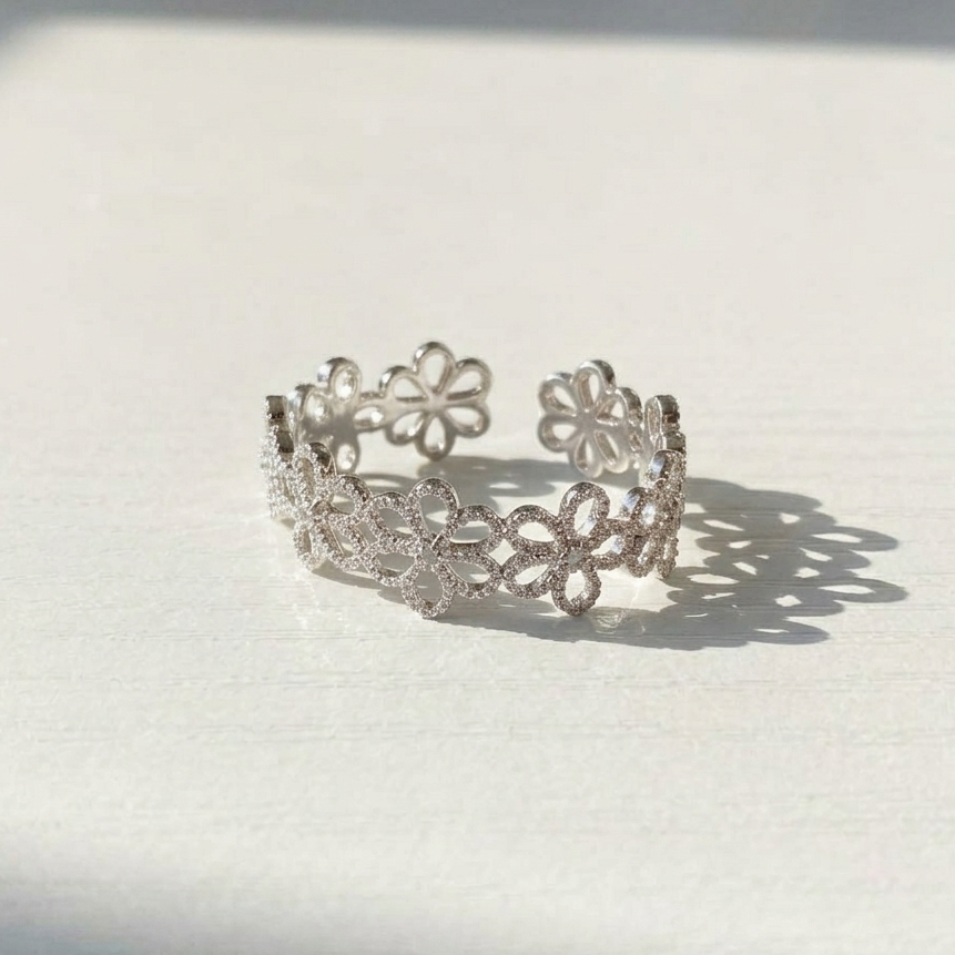 Frost Petal Ring